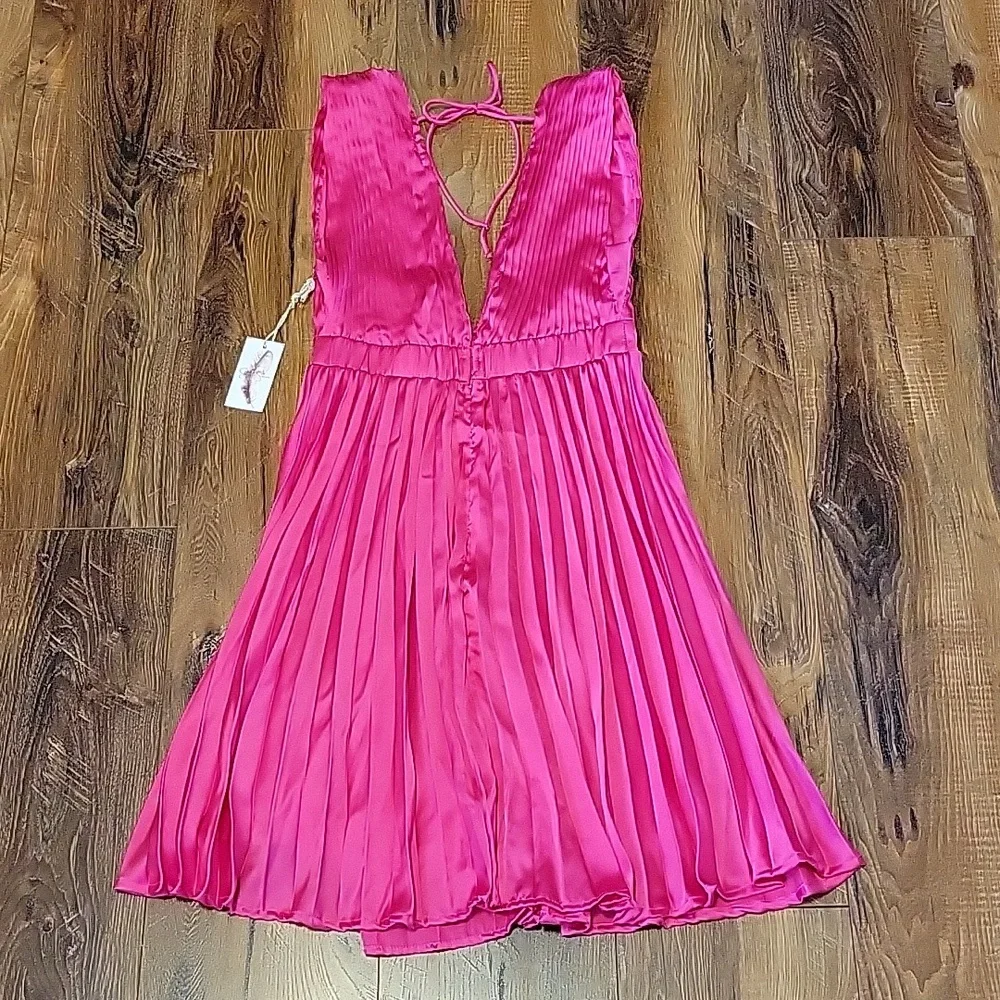 NWT dress - Picture 3 of 4